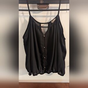 Fashion Magazine Black Quarter Sleeve Top